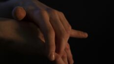 how to finger a woman